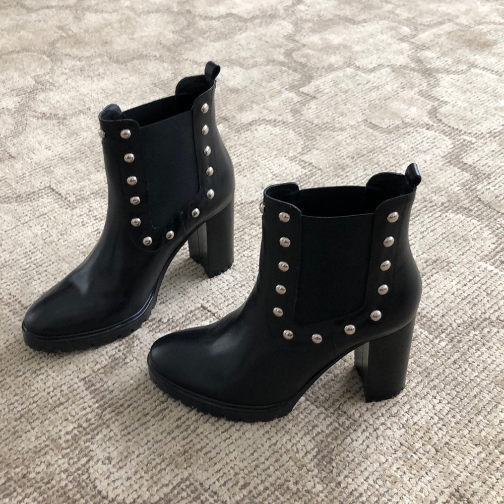 New Barney’s New York Studded Black Boot sz 39/40